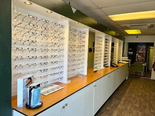 Valli Opticians Hull