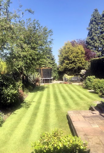 profile picture of Lawn Care Hull