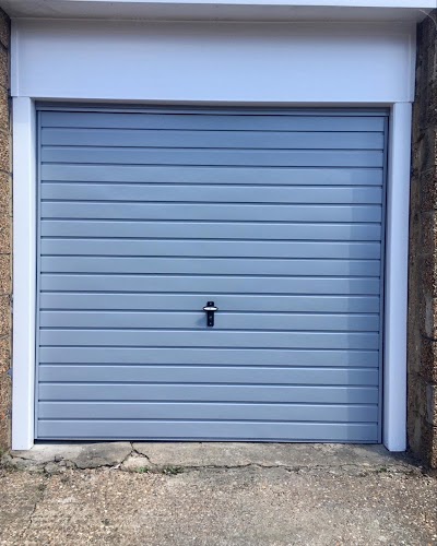 profile picture of Thames Garage Doors