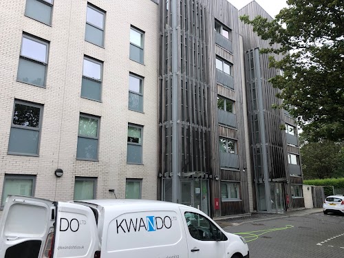 profile picture of Kwando LTD Professional Window Cleaning Service profile picture