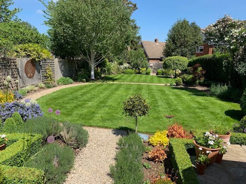 profile picture of Lawnscience Bristol