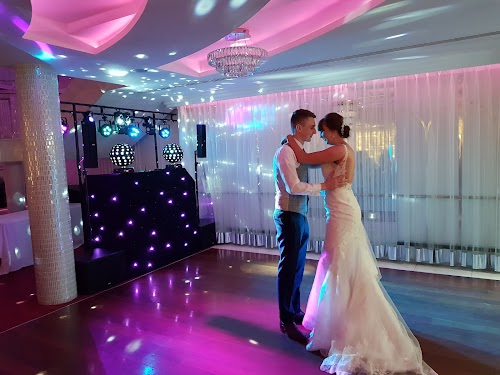 profile picture of Music Matters- Boutique Wedding Dj profile picture