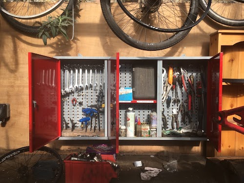 profile picture of Cranks DIY Bicycle Workshop