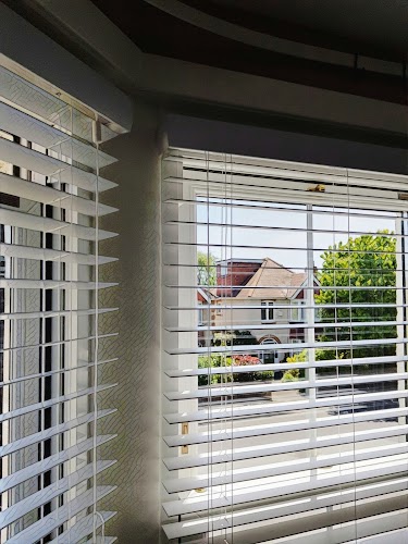 profile picture of Blinds just for you - window blinds profile picture