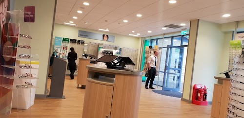 profile picture of Specsavers Opticians and Audiologists - Girlington (Bradford) profile picture