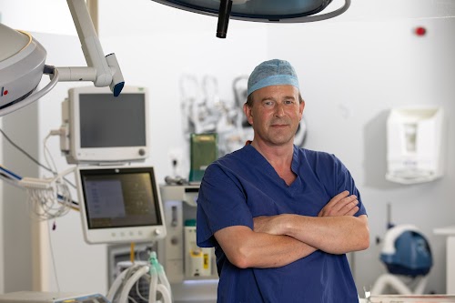 profile picture of Antony Fitton Plastic Surgeon | Plymouth & Truro