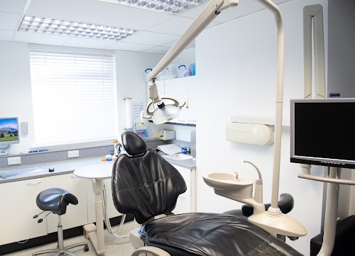 Cahill Dental & Implant Clinic