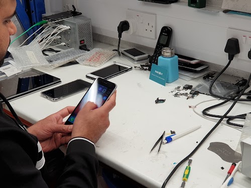 profile picture of Hi-Tech Fones & Computers - Phone Shop Bolton - Samsung Repair - Iphone Repair