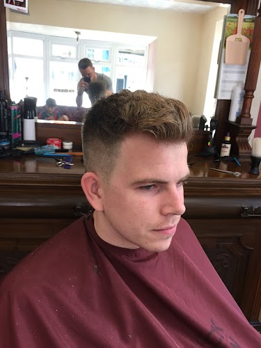 profile picture of Golden Cut Barbers profile picture