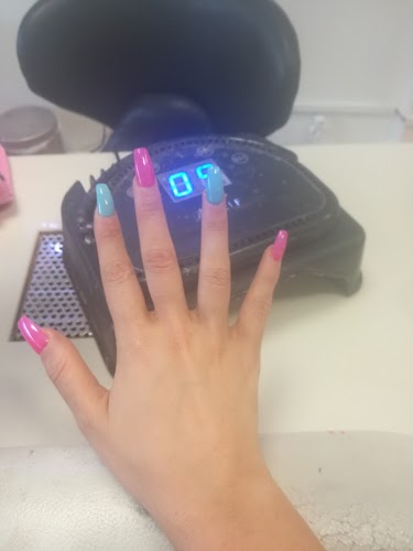 profile picture of Diamond Nails profile picture