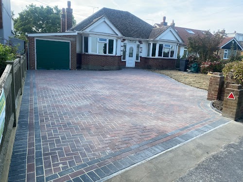 profile picture of Elite Paving & Roofing LTD profile picture