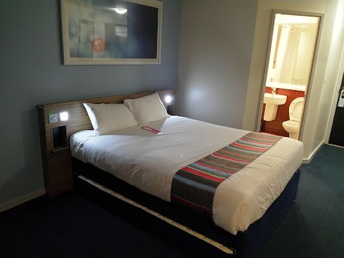 profile picture of Premier Inn Doncaster Central (High Fishergate) hotel profile picture