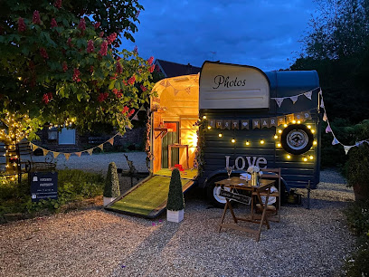 profile picture of Horsebox Photobooth Sussex