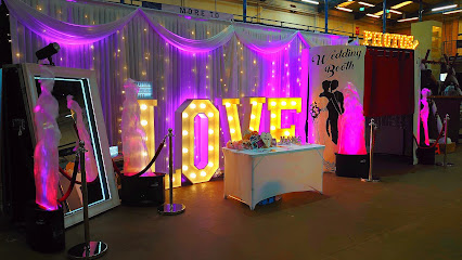 HatsoffPhotobooths And Entertainment