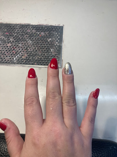 profile picture of Glossy Nails profile picture