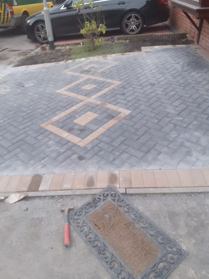 profile picture of Salford Driveways and Landscaping Ltd profile picture