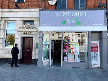 Mint Mint Nails