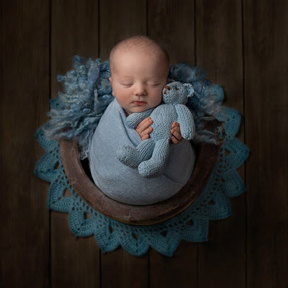 profile picture of Sarah Smith Newborn & Baby Photographer Rayleigh Essex profile picture