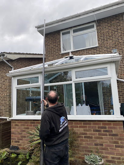 profile picture of Pole Position Window Cleaning Ltd profile picture