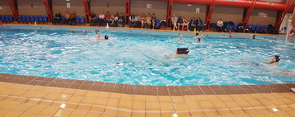 Bedford Modern School Swimming Pool