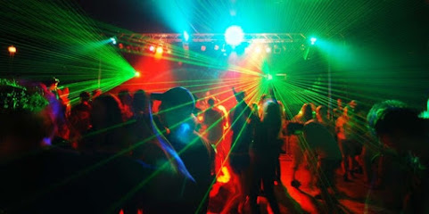 DJ BARNSLEY THE MUSIC MAN DISCO KARAOKE ENTERTAINMENT CORPORATE DJ WEDDING DJ PARTY DJ MOBILE PA Sound & Lighting