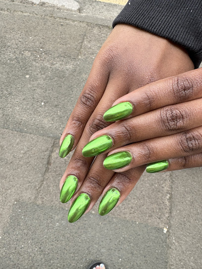 profile picture of Lush Nails Cheltenham profile picture