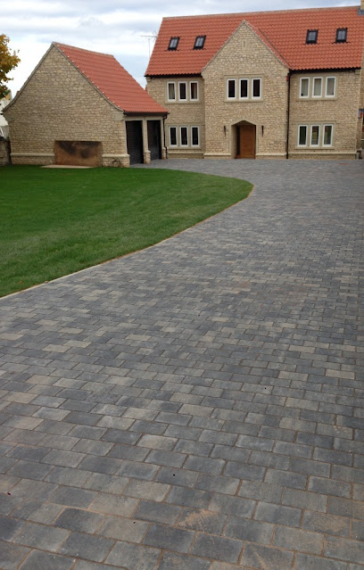 profile picture of Pro Paving & Driveways Ltd profile picture