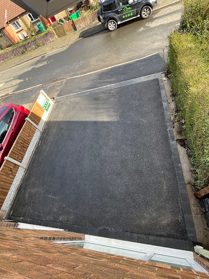 profile picture of Oakleigh Driveways