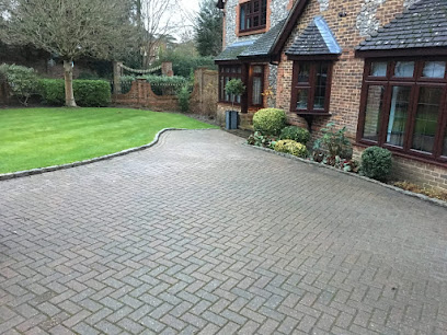 profile picture of ELITE PAVING & LANDSCAPES LTD. Medway Kent driveway & patio contractor profile picture