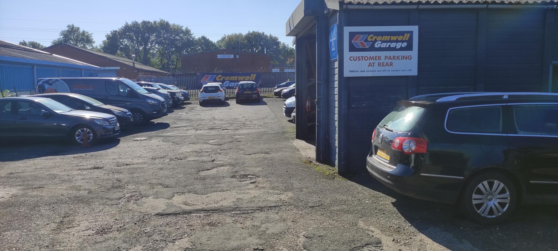 profile picture of Cromwell Garage