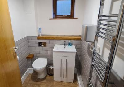 profile picture of CMW Roofing & Renovations