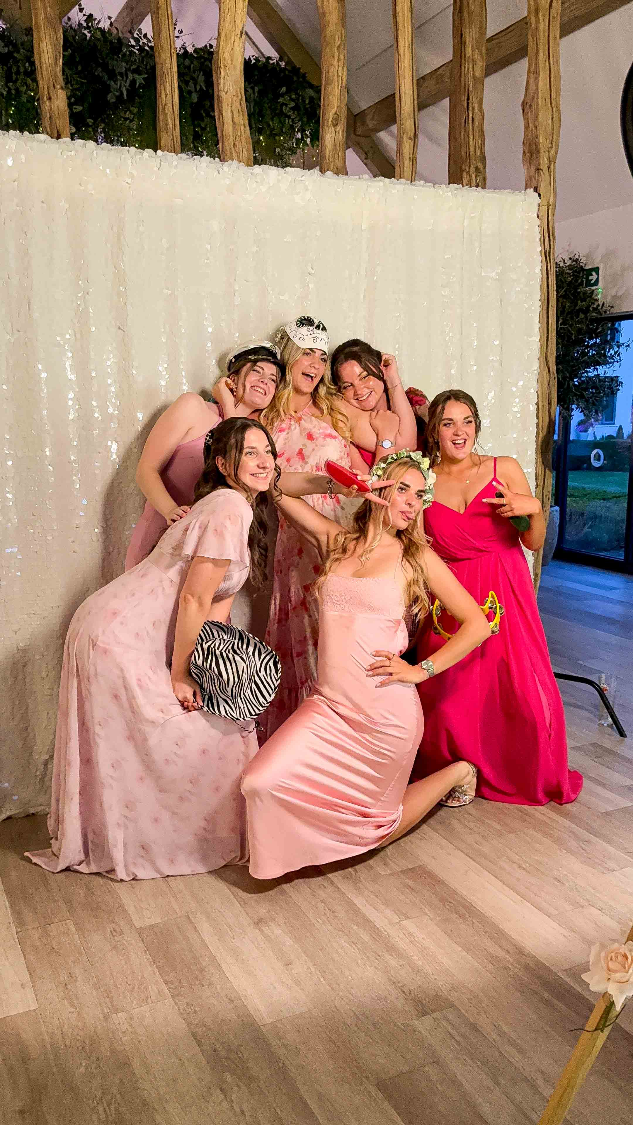 profile picture of Pineapple Photo Booths