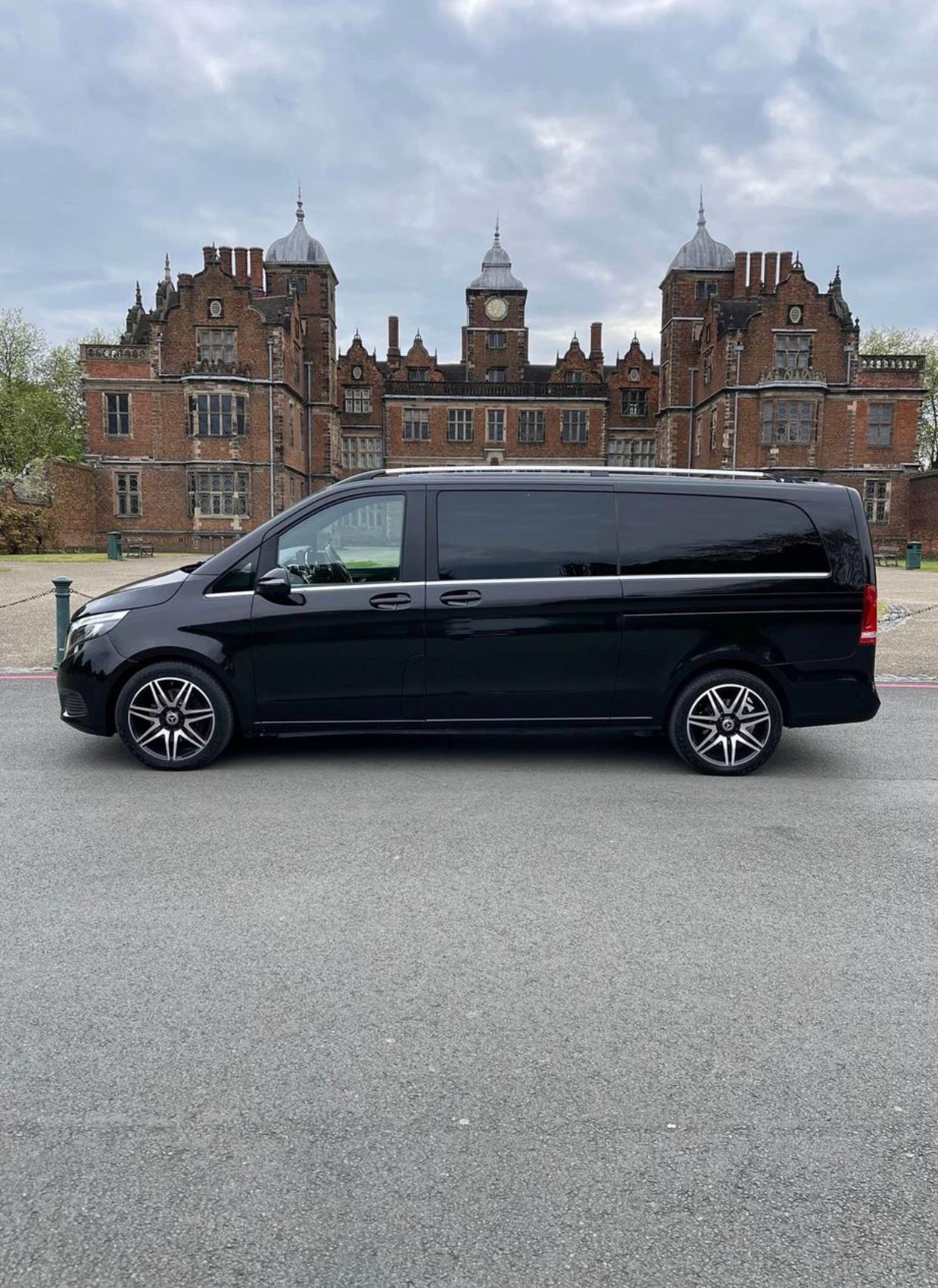 profile picture of Ride2Fly Taxis