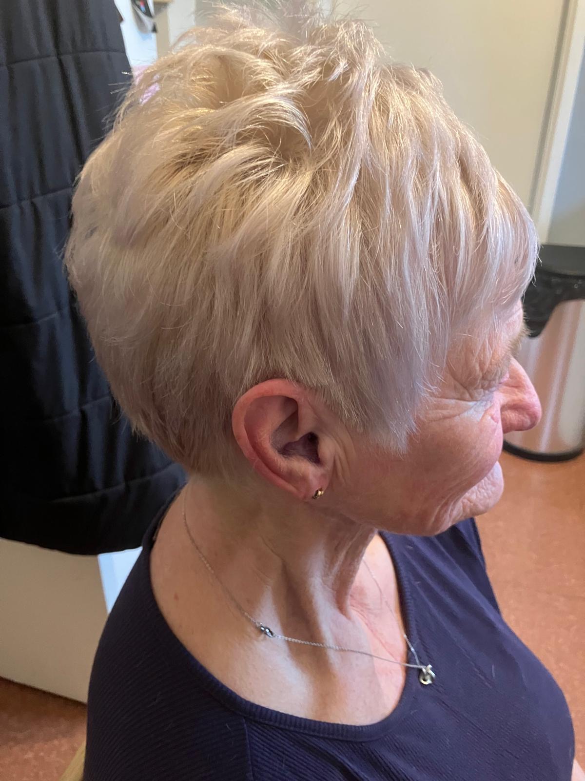 profile picture of Hilton Hair Design profile picture