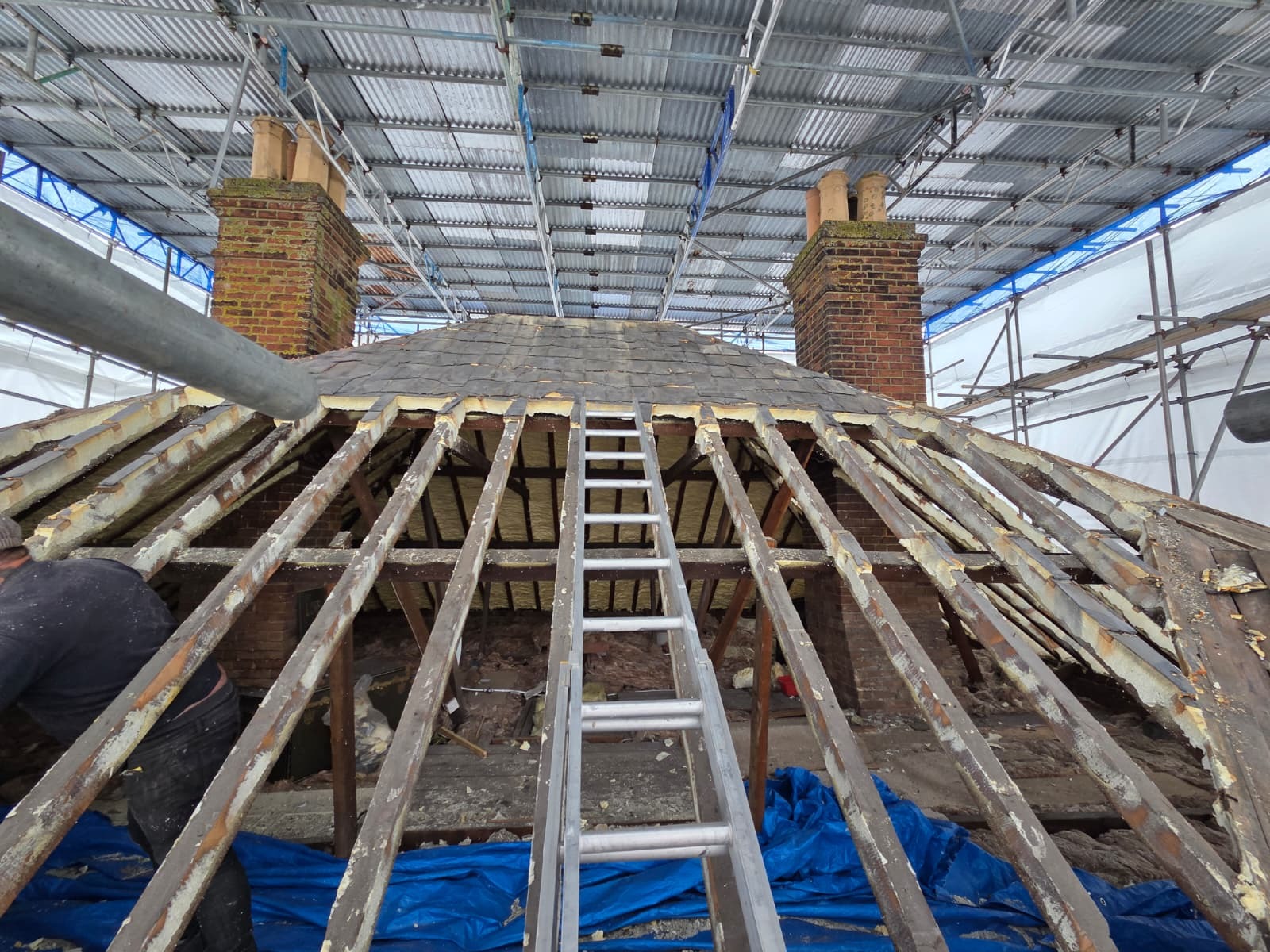 profile picture of RW Roofing & Property Services